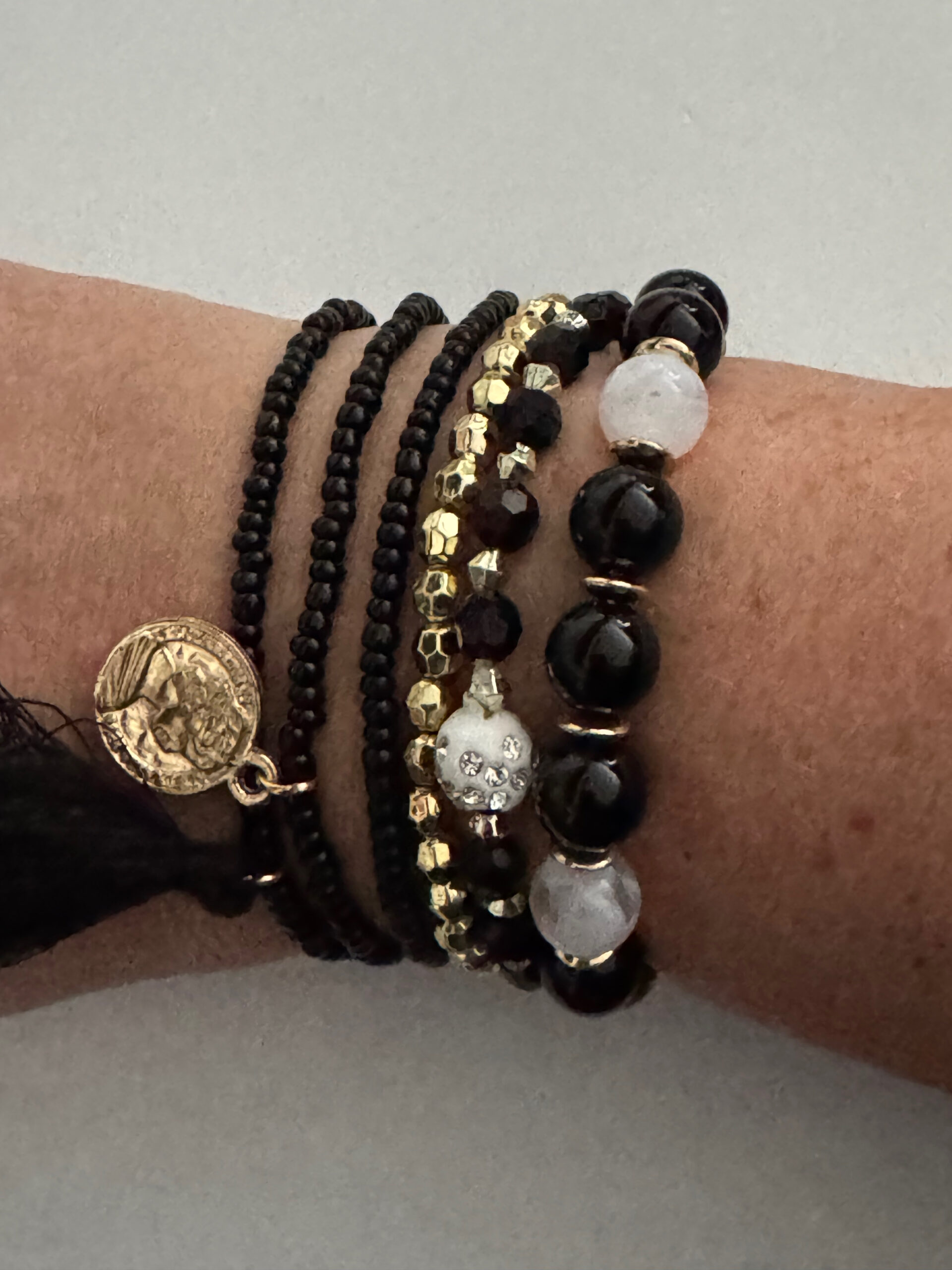 Armbandenset zwart met kralen