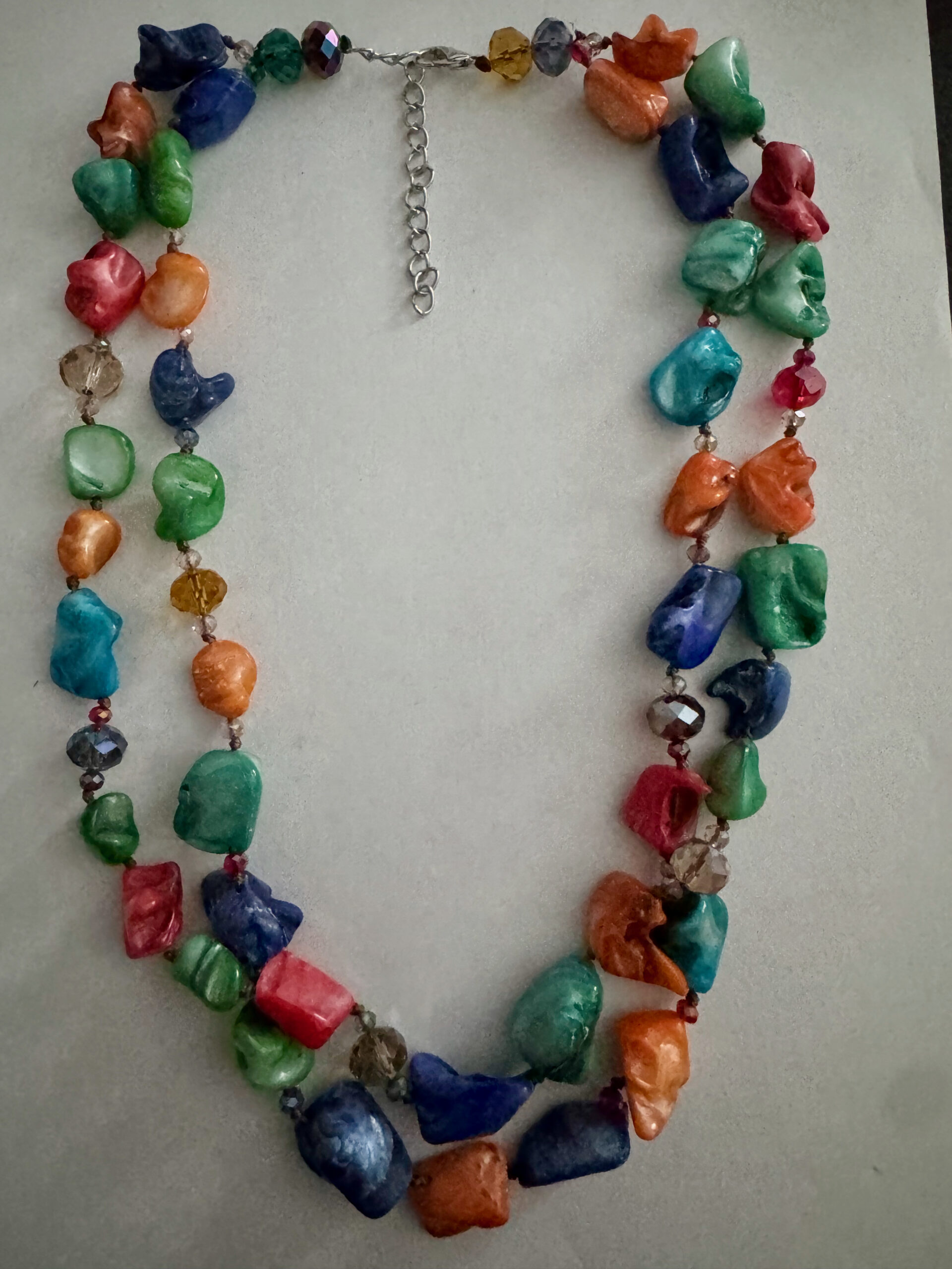 Mooie gekleurde schelpketting met twee laagjes