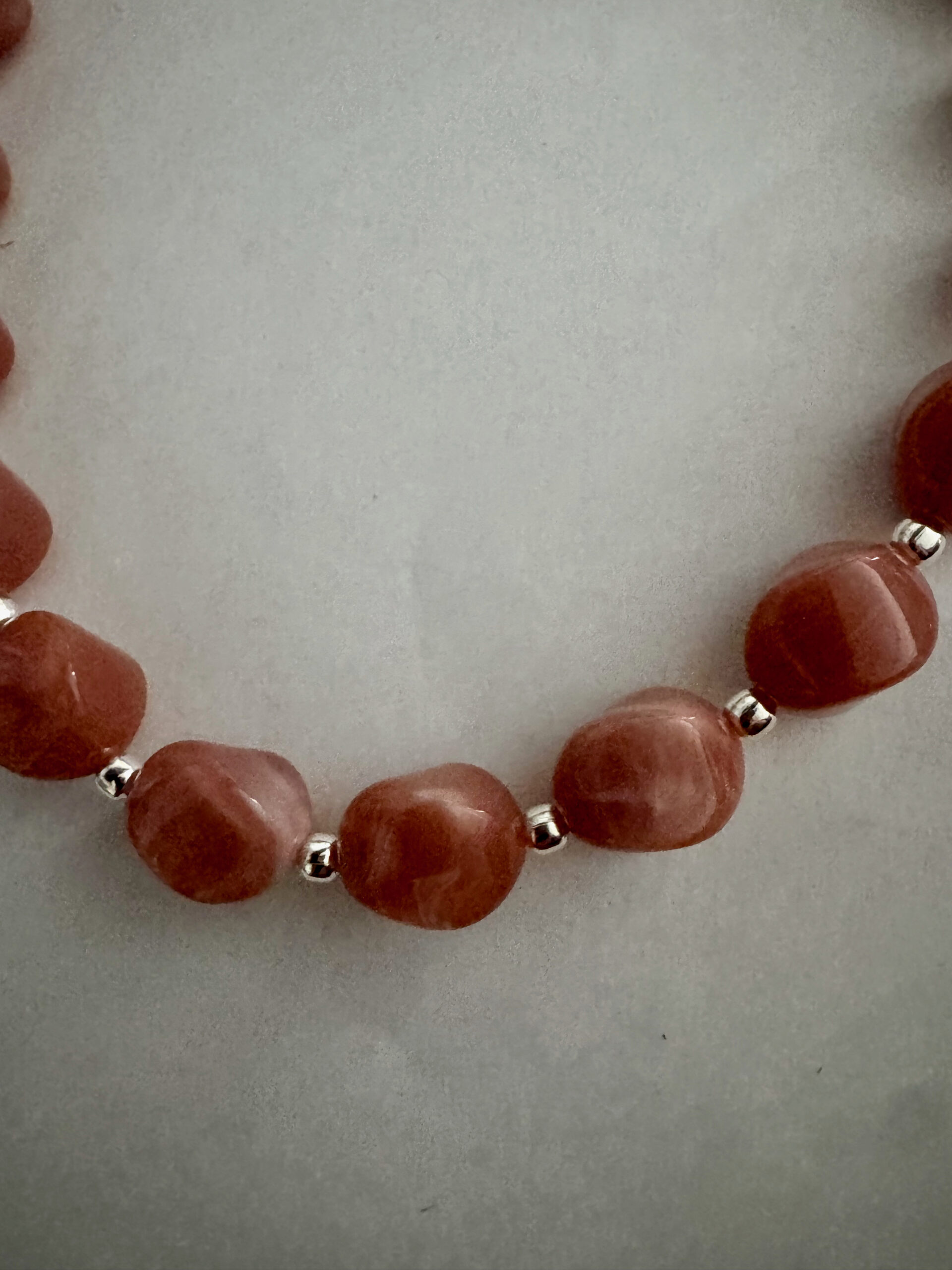 Mooie oudroze nugget ketting