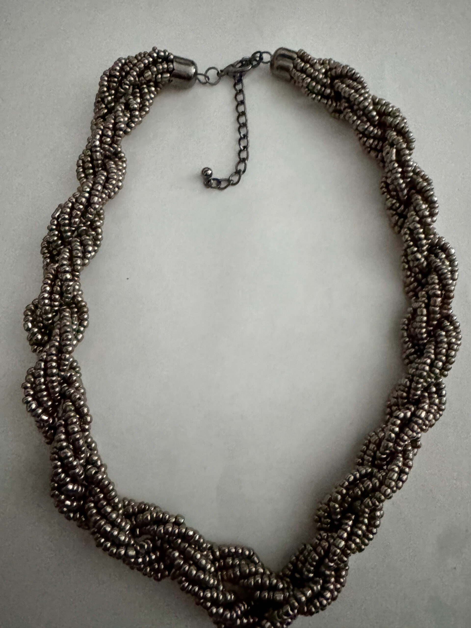 Mooie antraciete gevlochten ketting