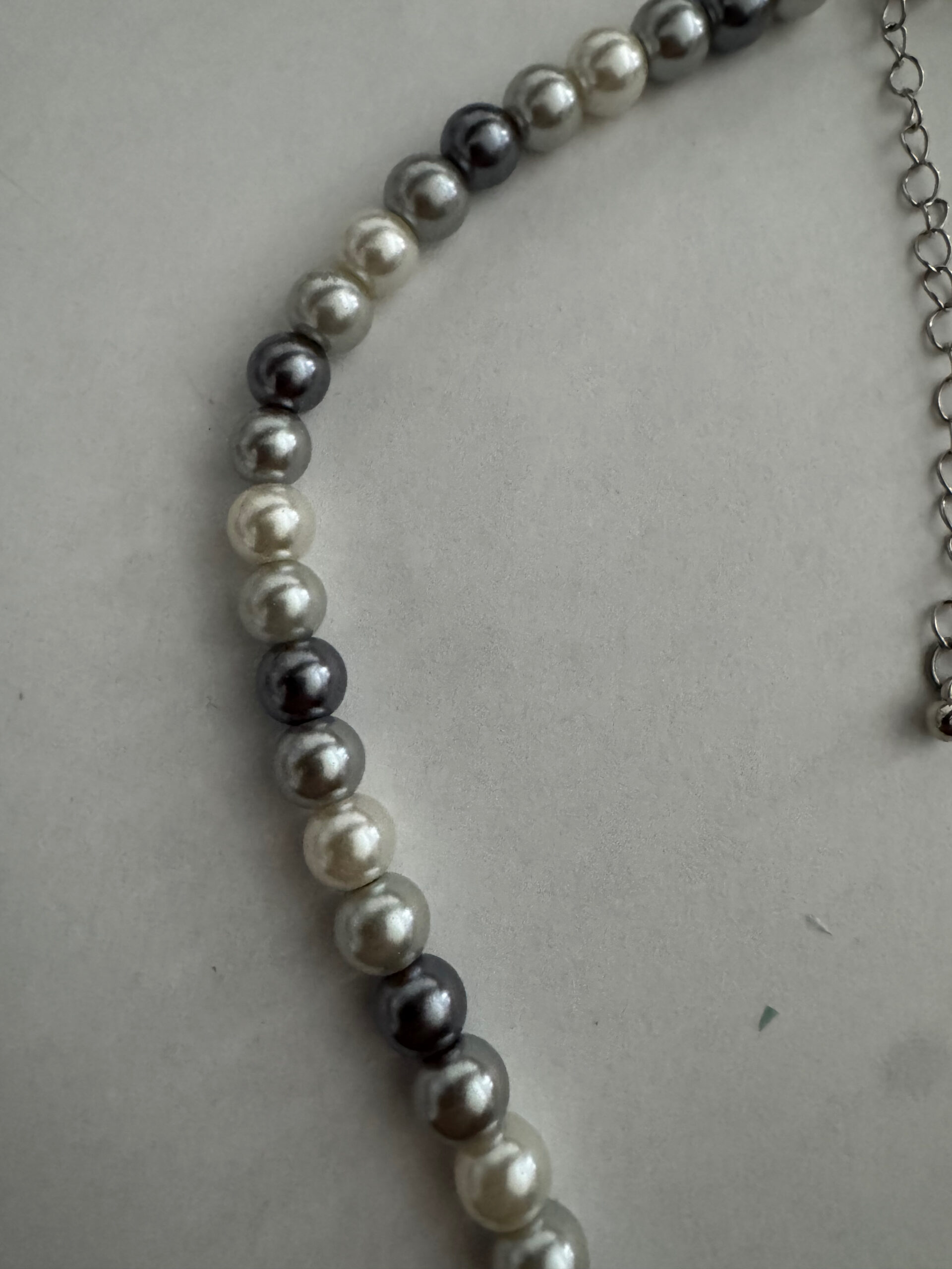 Parelketting wit-grijs-blauw 8 mm
