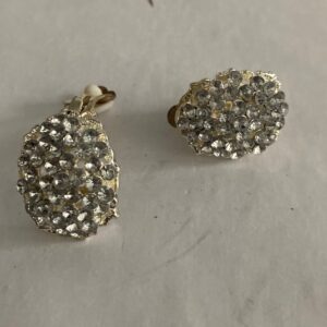 Clipoorbel zilverkleurig met strass