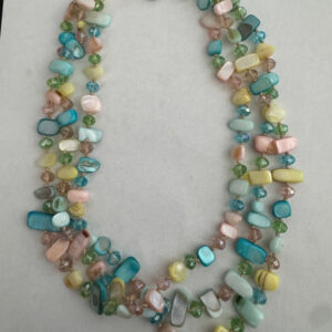 Ketting schelpkralen en facetkralen 3 laags