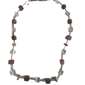 Ketting blokjes en buisjes roze