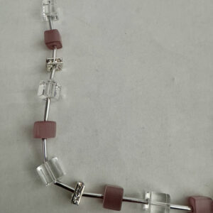 Ketting blokjes en buisjes roze