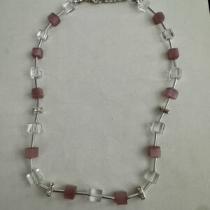 Ketting blokjes en buisjes roze