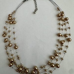 Laagjesketting met 4 laagjes met mooie bruine glimmende parels