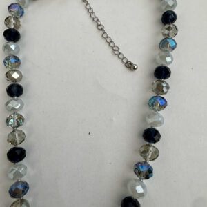 Kralenketting zwart-wit-transparant