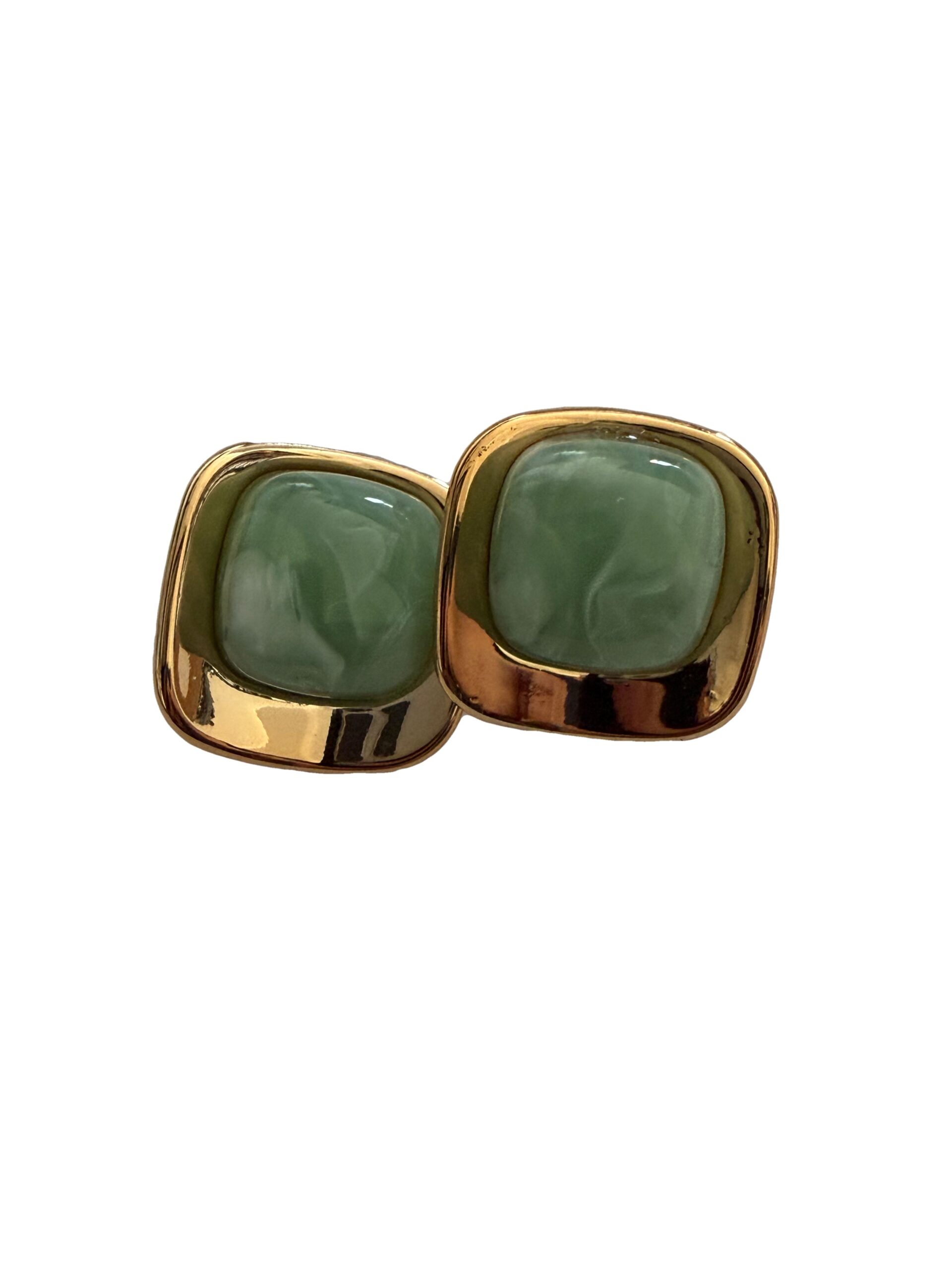 Mooie goudkleurige oorbellen met turquoise steen