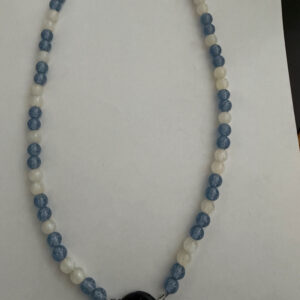 Zonnebrilkoord met ring blauwe en witte kralen met glitter