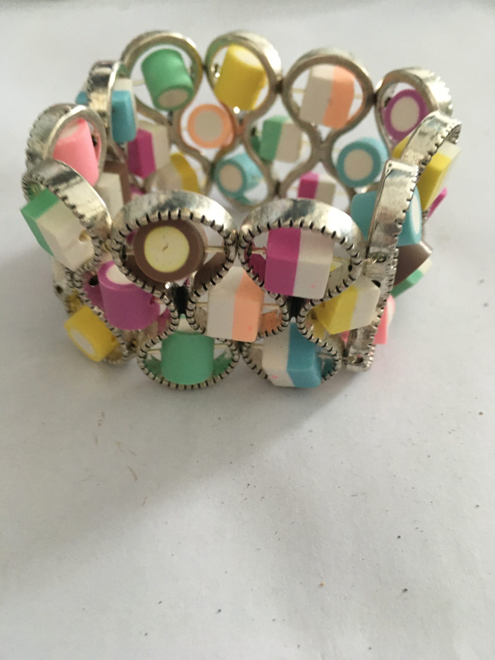 Armband infinity met fimoklei snoepjes