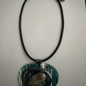 Ketting leer met acryl hanger blauw
